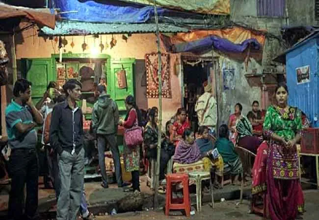 west bengal state kolkata  beauty parlours raid police 